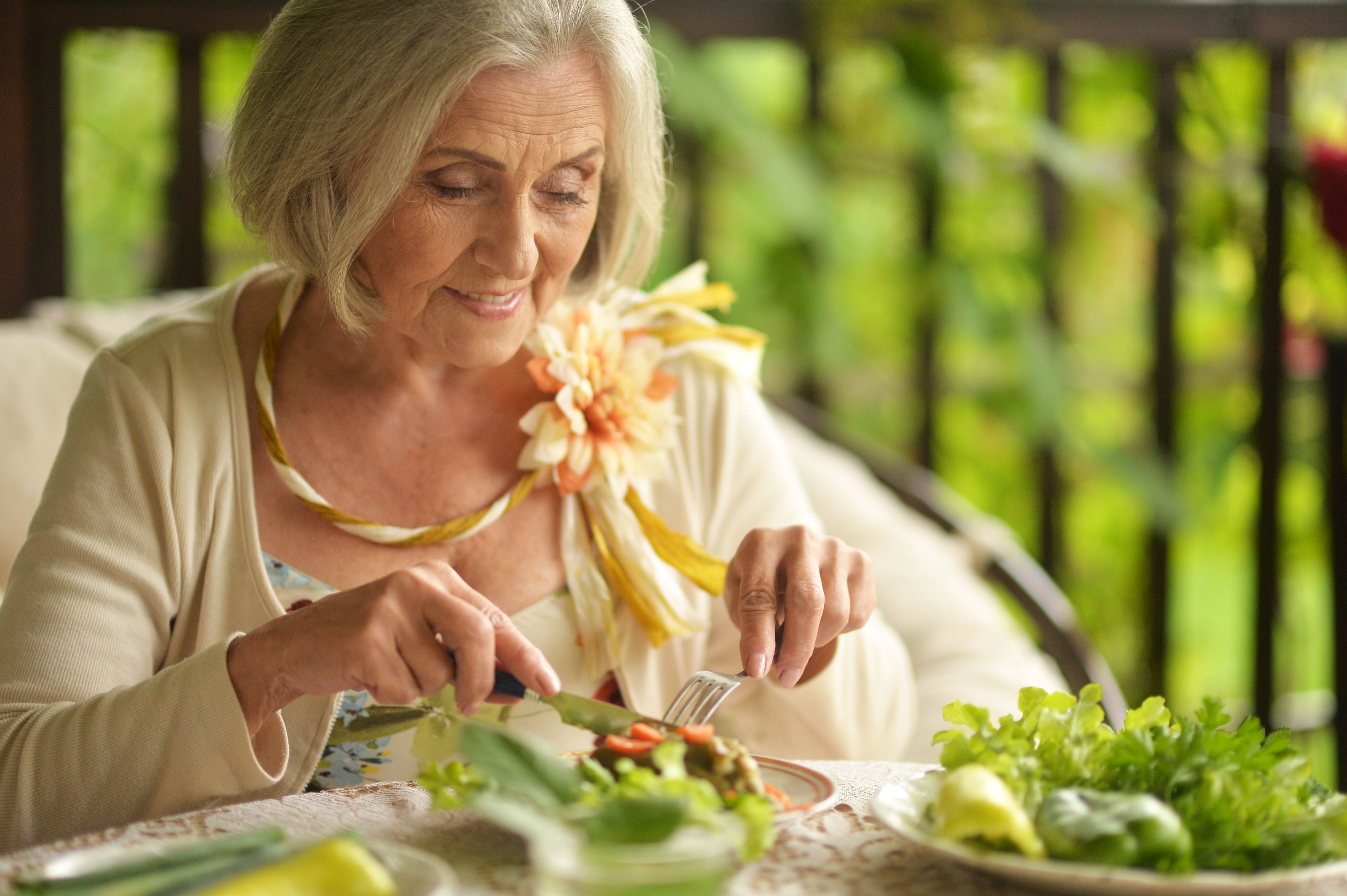 Alimentazione e Alzheimer: cosa mangiare per prevenirlo 